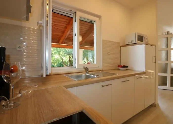 Melisa 6 By Interhome Пореч