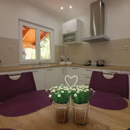 Holiday home Melisa 6 By Interhome