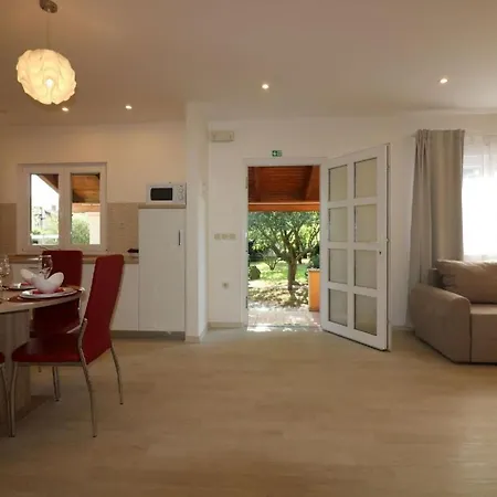 Holiday home Melisa 6 By Interhome Porec