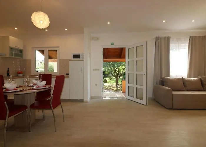 Nyaraló Melisa 6 By Interhome Poreč